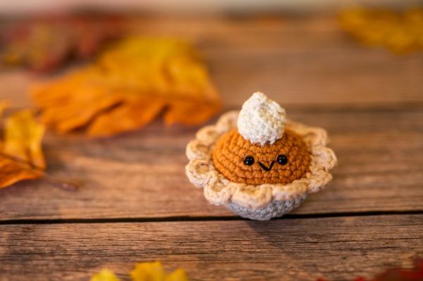 Image for event: Let's Crochet Amigurumi Pumpkin Pies (2 Part)