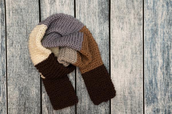 Image for event: Online Class: Let's Loom Knit Striped Scarves (2-Day)